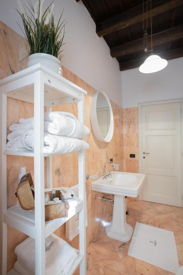 Lo Schiaccianoci Bed&Breakfast De Charme Scanzorosciate Eksteriør bilde
